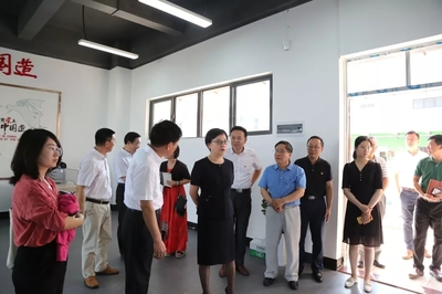 魯昕會長到珠海城市職業(yè)技術學院調研并作報告